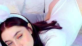 Hot brunette close up pussy masturbation on cam