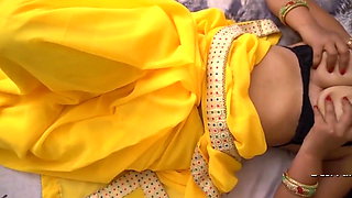 Solo Play with Boobs And Pussy wearing Sari