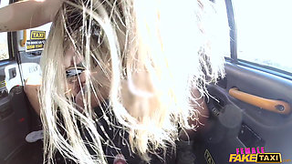 Female Fake Taxi - Two Hot Pussy Licking Taxi Ladies