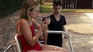 Kristen Bell and Mamie Gummer in The Lifeguard (2013)