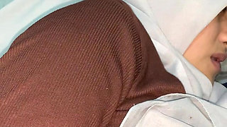 Colmekin Hijab Girl Gets Wet