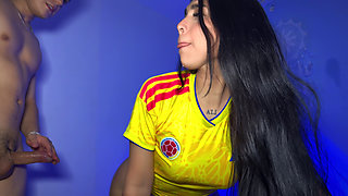 I tried the new sticker challenge from the World Cup album... and I ended up having an EPIC ORGASM