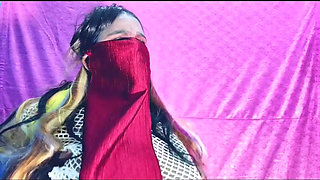 Indian desi bhabhi ne paise lekar choda