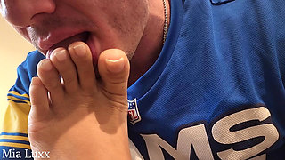 Mia Luxx - Sexy Bossy Babysitter Makes Stepson Worships Her Sweaty Feet