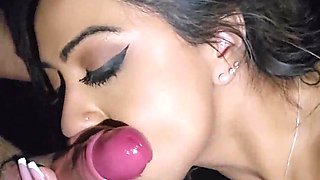 Deepthroating the married dude at the pub to the pace of the music