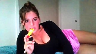 Webcam big booty brunette fucking machine toy hard