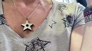 Pussy N Pubes Play in Transport Makes My Fingers Smell Amazing!