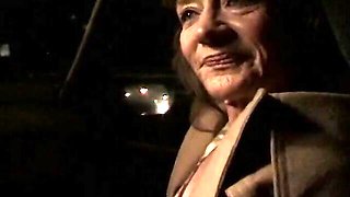 Stunner lady at hairy pussy smut