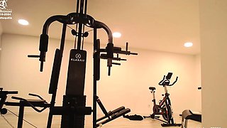 This large amateur cam girl has some very big boobs