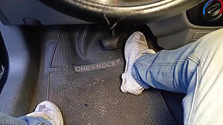 Pumping pedal Gargling his wood I jack and wank him with my soles