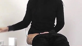 Dyanna Smokes Again in His Live Toilet