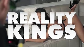 Jaye Summers duncan saint - park bench - reality kings