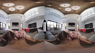 Foursome XXX with Group Sex Babes