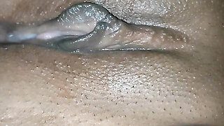 Dirty hindi talking desi girlfriend chut leaking Indian girl