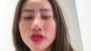 Curvy Mei Yien reveals her monster juggs with sensual live passion