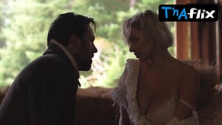 Caroline Vreeland Caboose, Orbs Sequence in Crimson Passed