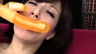 Amateur brunette ariana marie solo toying