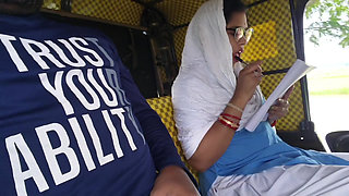 A beautiful Indian Stanger girl sucked my dick ,when I was masturbating inside the auto
