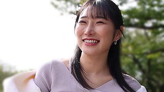 336KNB-408　【爆乳って、アガる！】【リミットブレイク絶頂セックス！】自由が欲しい爆乳奥様！服の上からでもわかる大きな膨らみと柔らかそうなお尻が、まさにG1ボディ！トロトロま●こにち●こぶっ刺せばデカ声で喘いでました！