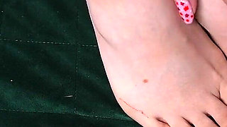 Feet Licking & Pussy Fucking! Foot Fetish Manicure/pedicure