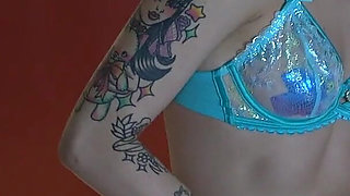 Angel Windell Fucks an Older Guy