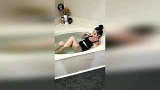 Littlebunnyb - Bunny Striptease In The Tub