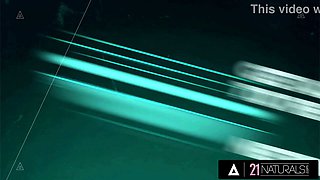 21 naturals - petite red haired vamp lottie magne gets a throbbing surprise