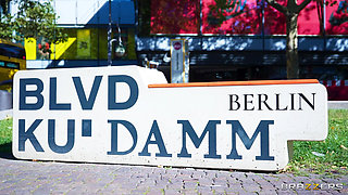 Brazzers - Day with a Pornstar Belle Ohara