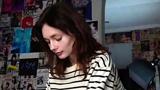 Close up teen wet pussy orgasm