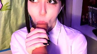 Webcam fun mature brunette with toys cum on cam