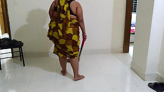 Kamvali Moti Gand Sexy Housewife Ko Choda Aur Gand Fad Dia