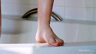 Home Alone And Horny Teen 18+ Gets Herself Off In The Bathroom