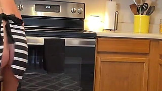 Horny Housewife Rewarded After Cleaning the Kitchen