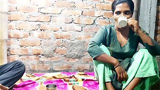 Desi Indian Bhabhi First Time Real Test - Amazing Homemade Chudai Video in Doggy Style