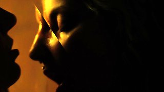 Dissolute piss fetish fingers her erotic pearl