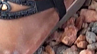 Thick Ebony Thighs N BBW Mature Feet with Plump Juicy Yellow Toes