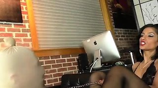 Bossyassdelilah, Femdom Slapping, Worship Nylons, Boss