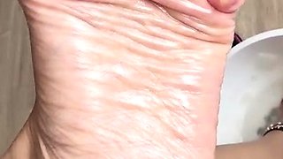 Solo masturbation and the foot fetish