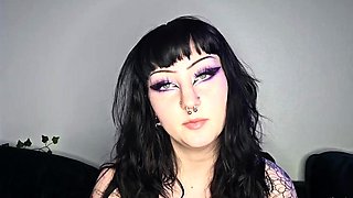 Brunette Couch Webcam Solo Fun Masturbating