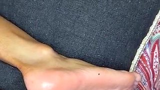 Amateur Foot Fetish Girlfriend Sucks and gives a Footjob