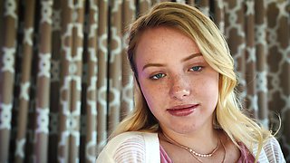 Blonde teen Dixie Lynn shares cock with her girlfriend Madison in hd