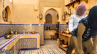 Saudi Husband and Iranian wife bang in Kitchen