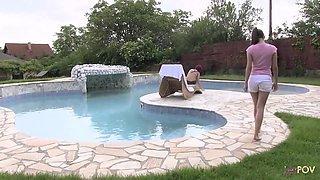 Two Lesbian Sweethearts Bold Enough to Indulge in Scissoring While Under the Outdoor Open Sky