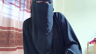 Desi Muslim Bhabhi Hijab Sex - Tight Pussy Fucking & Clear Bangla Audio