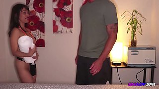 Asian MILF Gives Happy Ending Massage