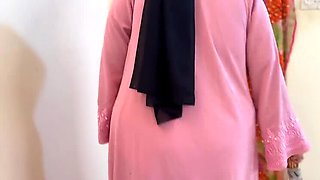 Egyptian Maid Aria Mia Gets Fucked Hard By Owner While Cleaning The Room - BBW Homemade Sex