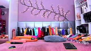 Hot Blonde Babe Solo Masturbation