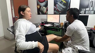 I See My Pregnant Stepsister Stressed About Her Work And I Massage Her Until She Gets Horny, I End Up Putting My Hard Cock In Her