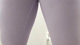 In the Toilet Bouncing Holding My Wee as Long as I Can Pissing My Leggings