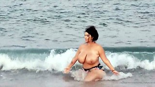 big boobs girl busty webcam nice